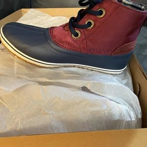 Women's Schooner 3-Eye Canvas Boot